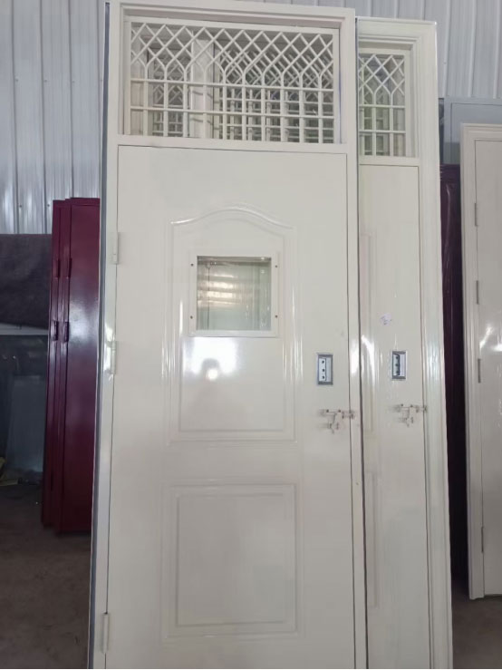 瓜州学校教室门