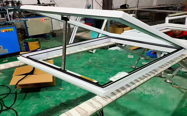 某地下车库出入口瓜州排烟窗配置工程